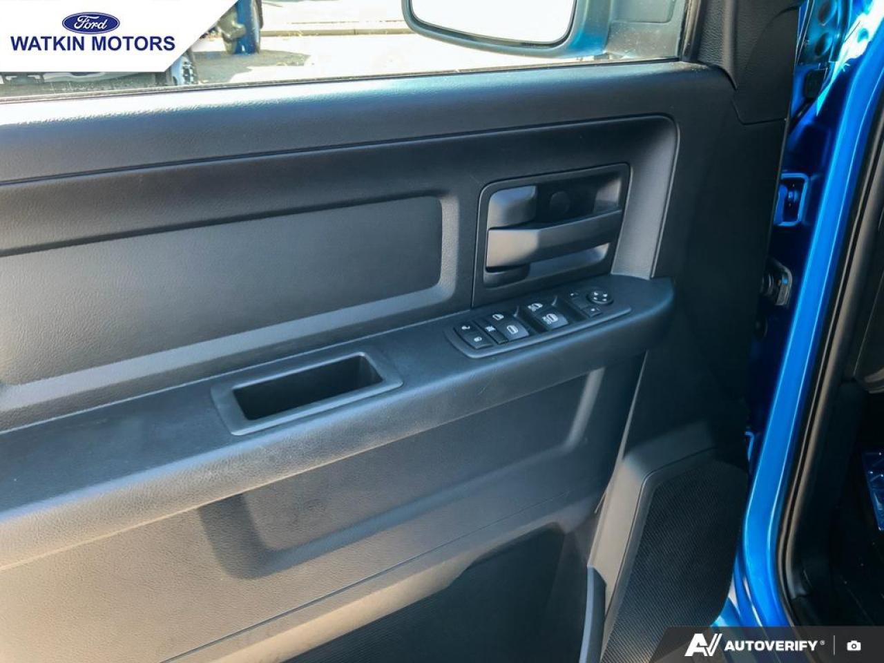 2021 RAM 1500 Classic EXPRESS CREW CAB 4X4 TRADESMAN Photo29