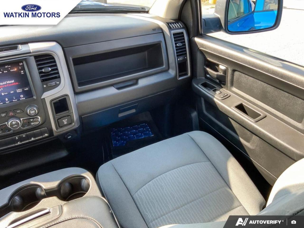 2021 RAM 1500 Classic EXPRESS CREW CAB 4X4 TRADESMAN Photo27