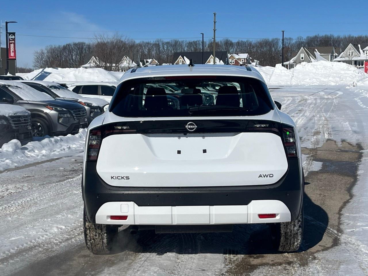 2026 Nissan Kicks S AWD Photo