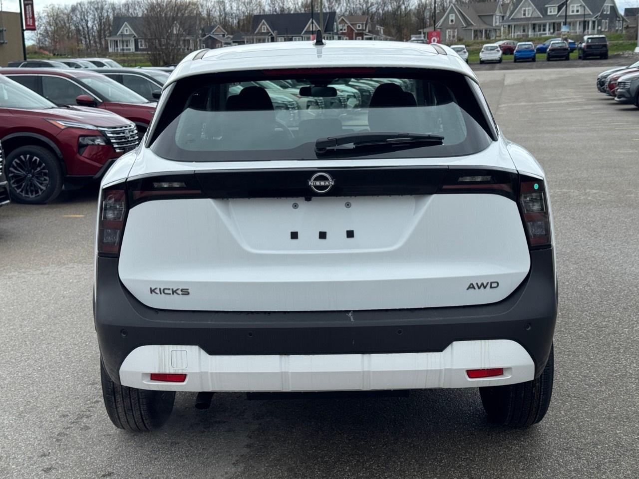 2026 Nissan Kicks S AWD Photo