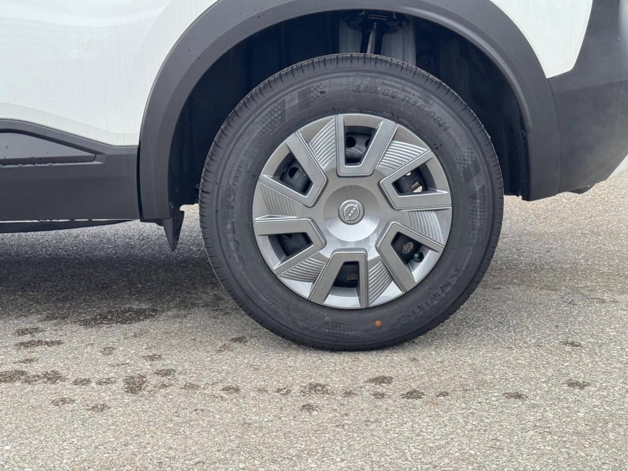 2026 Nissan Kicks S AWD Photo