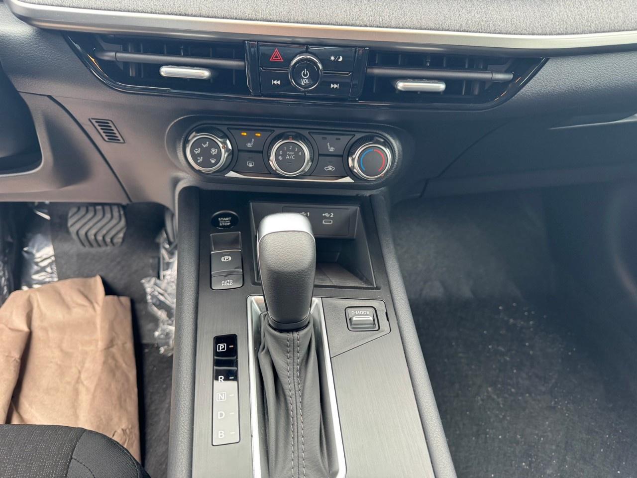 2026 Nissan Kicks S AWD Photo