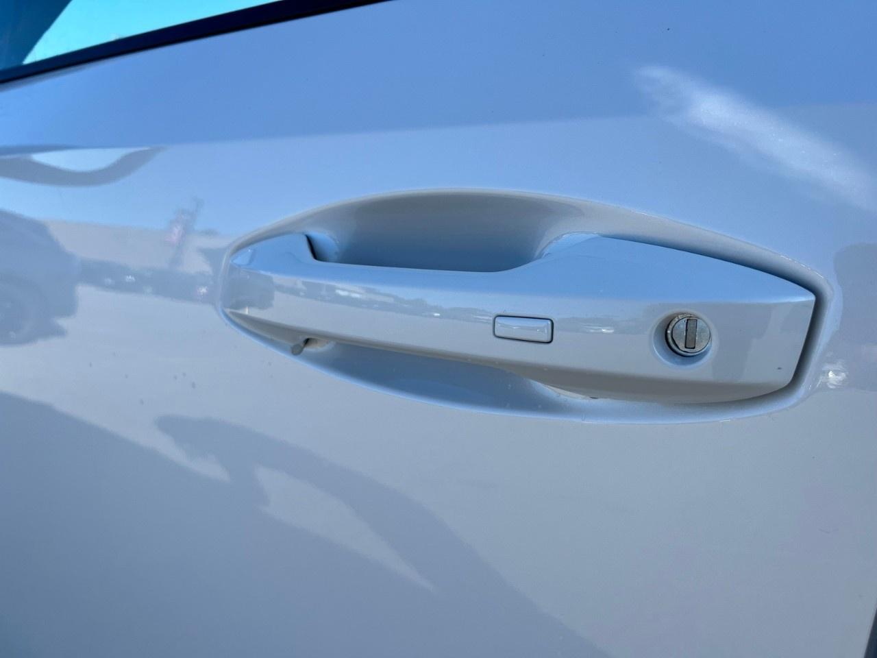 2026 Nissan Kicks SV AWD Photo3