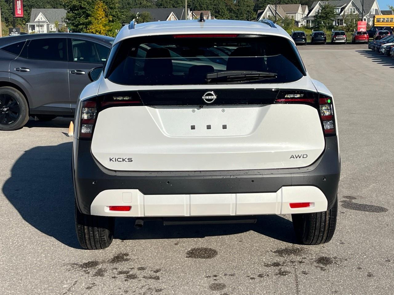 2026 Nissan Kicks SV AWD Photo