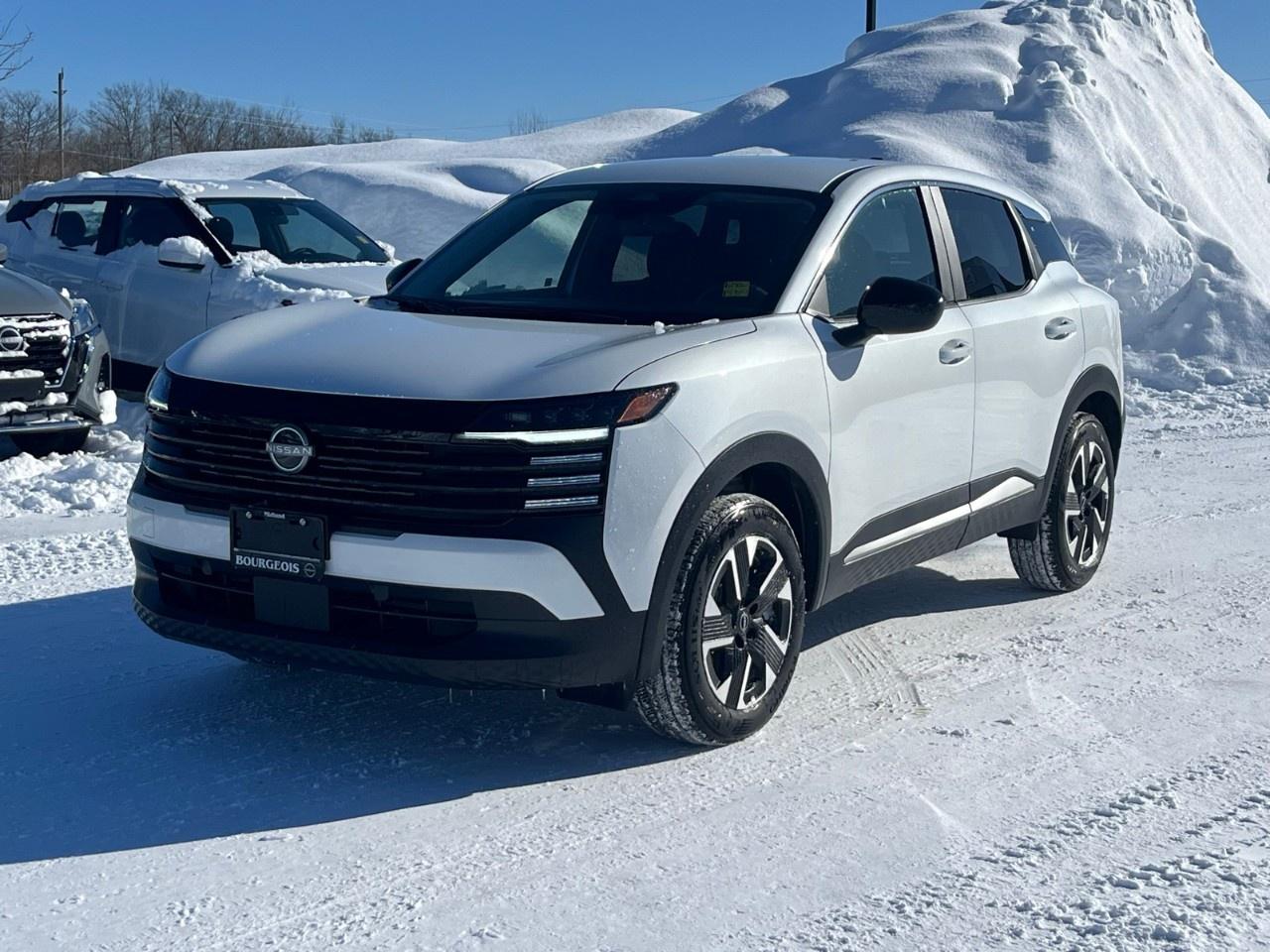 2026 Nissan Kicks SV AWD Photo2