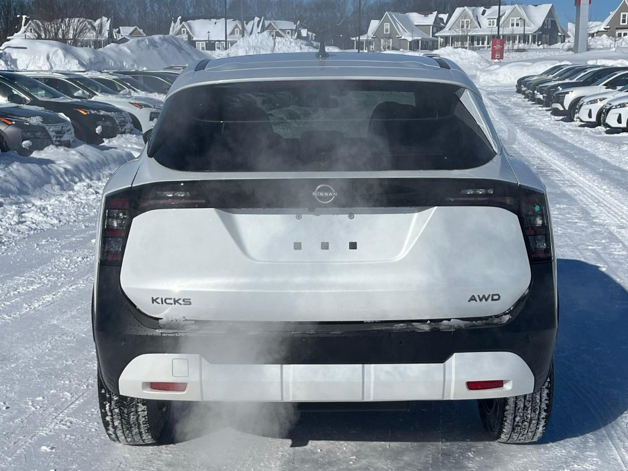 2026 Nissan Kicks SV AWD Photo