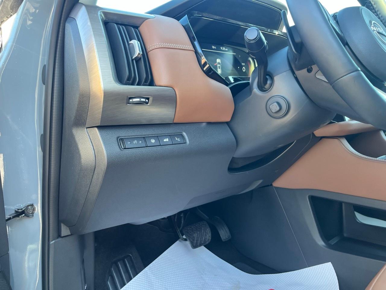 2024 Nissan Pathfinder Platinum 4WD Photo