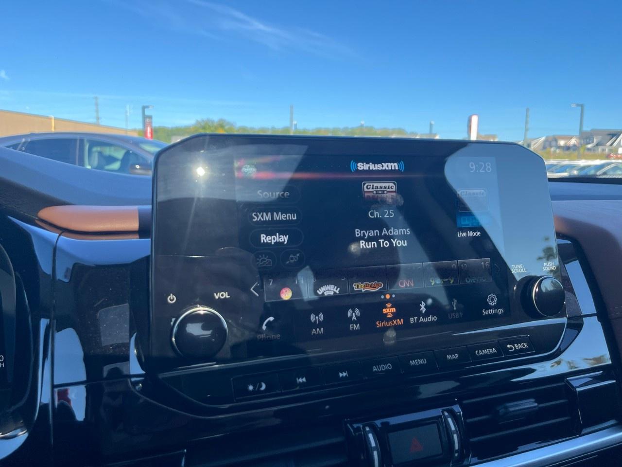 2024 Nissan Pathfinder Platinum 4WD Photo