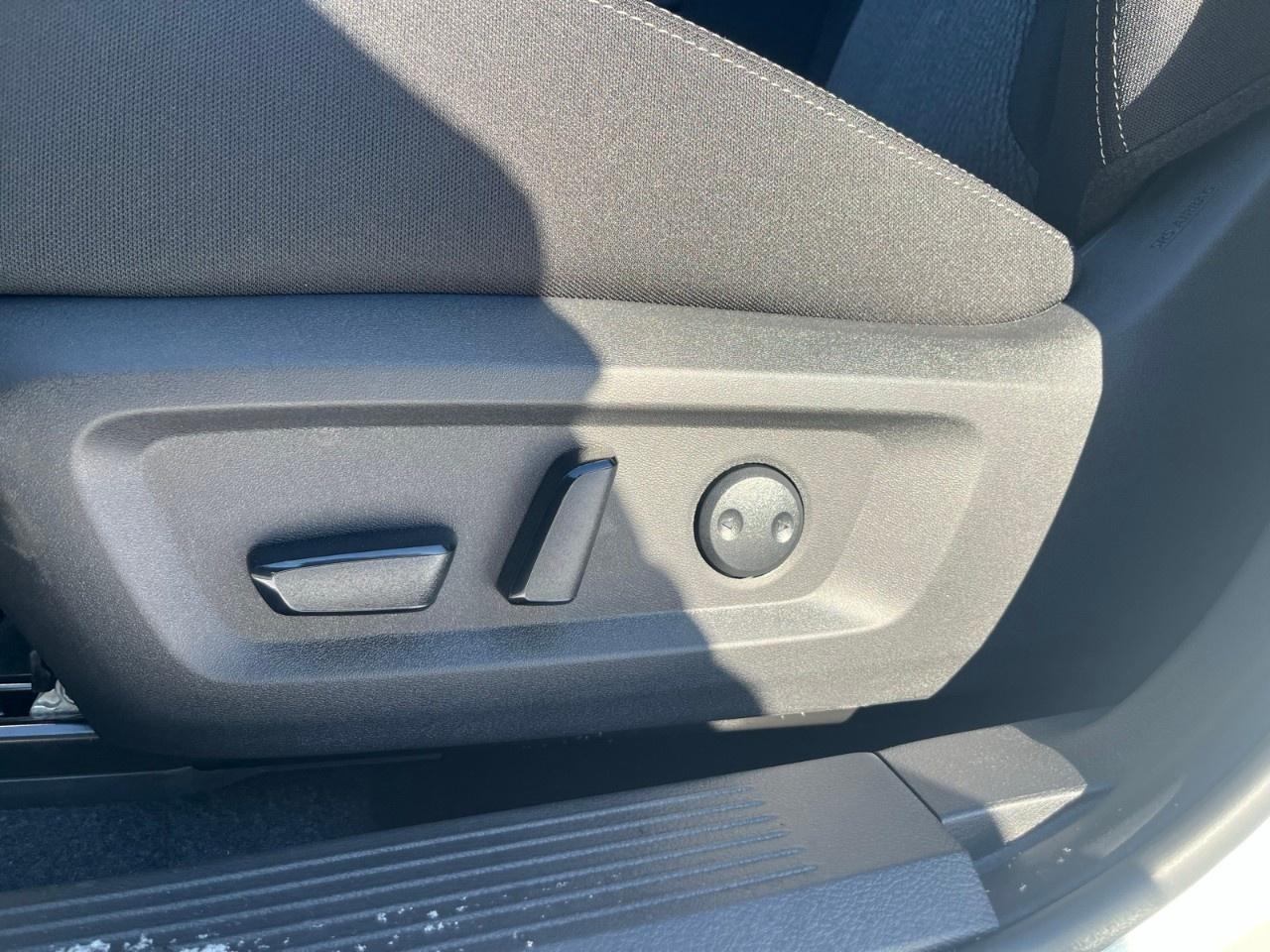 2026 Nissan Rogue AWD SV Moonroof Photo