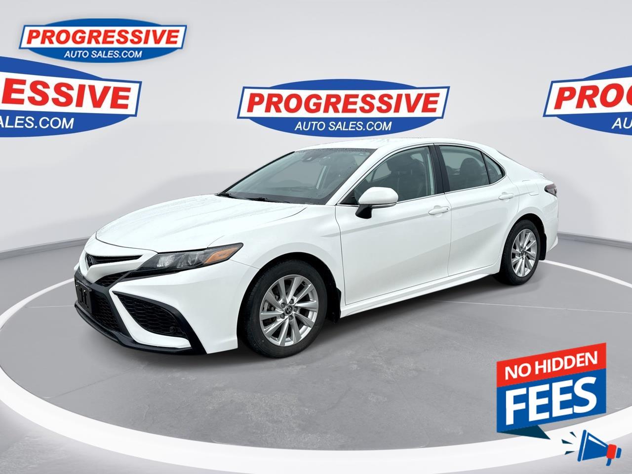 Used 2023 Toyota Camry SE - Heated Seats -  Apple Carplay for sale in Sarnia, ON