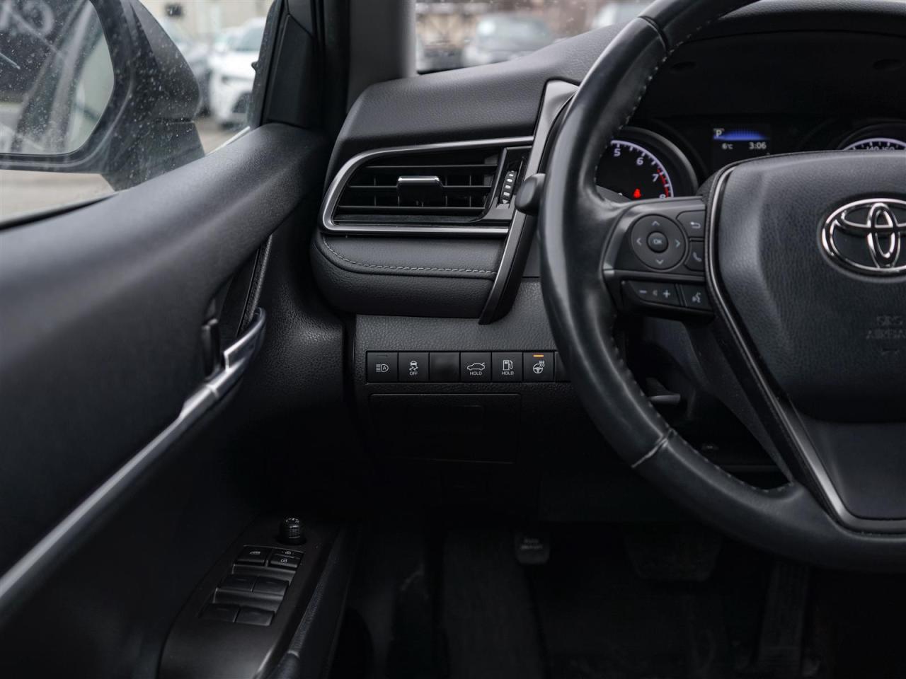 2023 Toyota Camry SE | NO ACCIDENTS | LEATHER | ALLOYS Photo