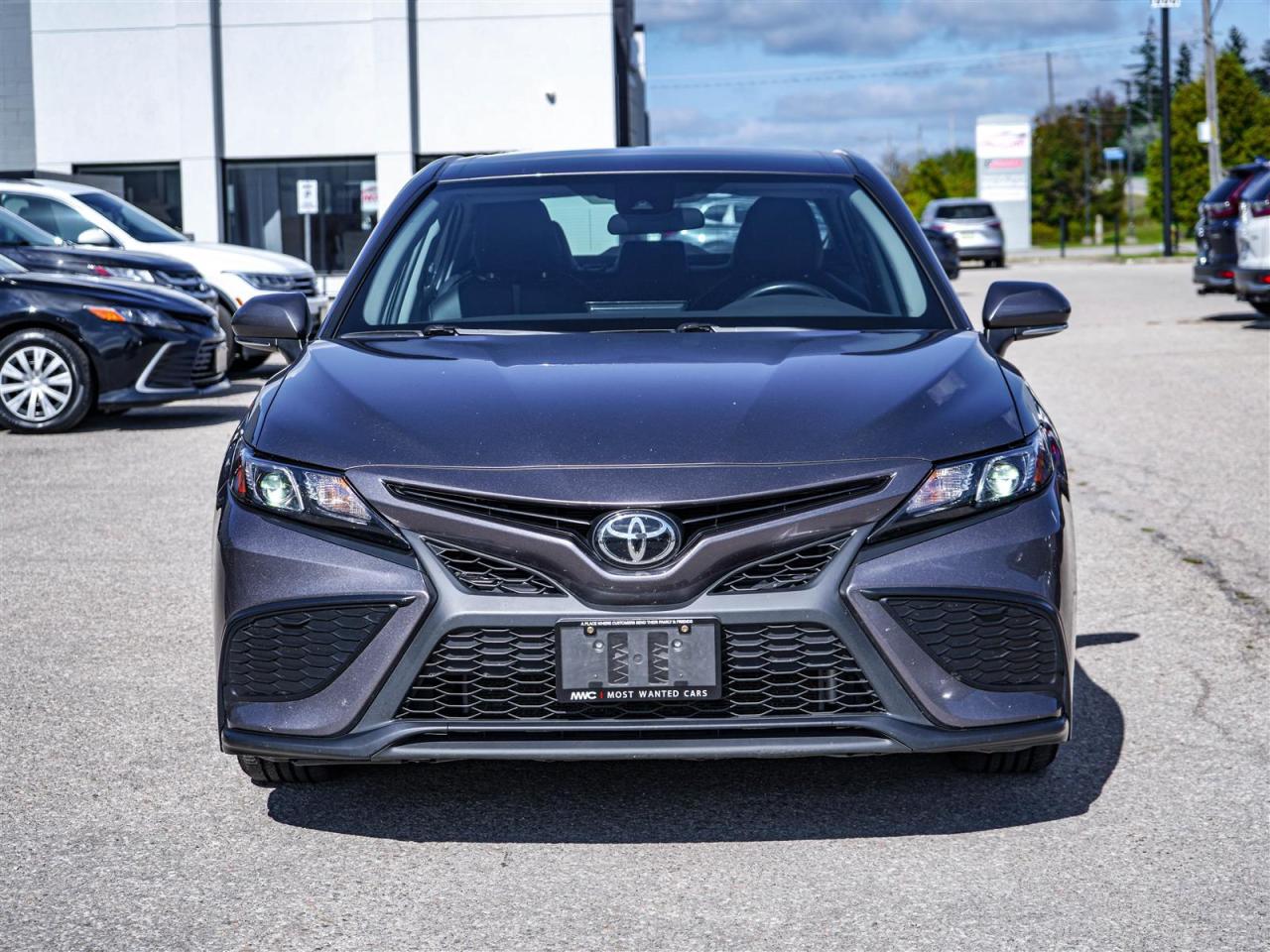 2023 Toyota Camry SE | NO ACCIDENTS | LEATHER | ALLOYS Photo2