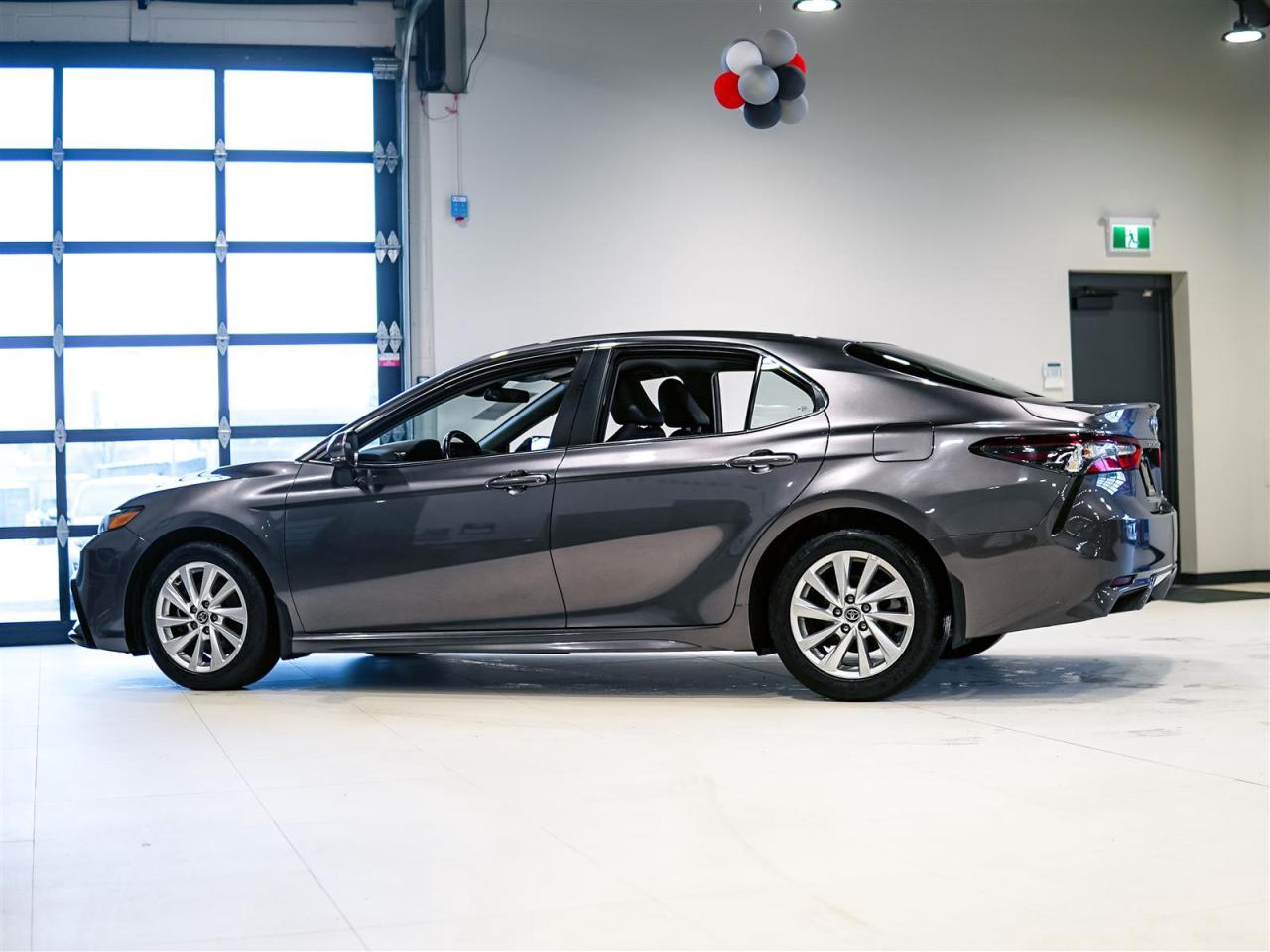 2023 Toyota Camry SE | NO ACCIDENTS | LEATHER | ALLOYS Photo