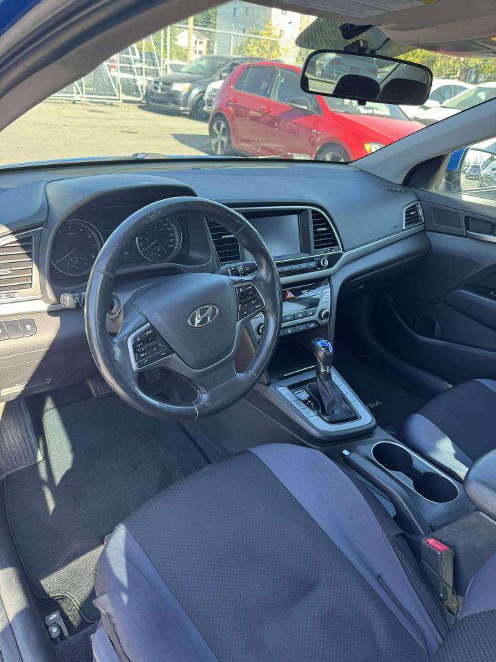 2017 Hyundai Elantra GLS - Photo #6