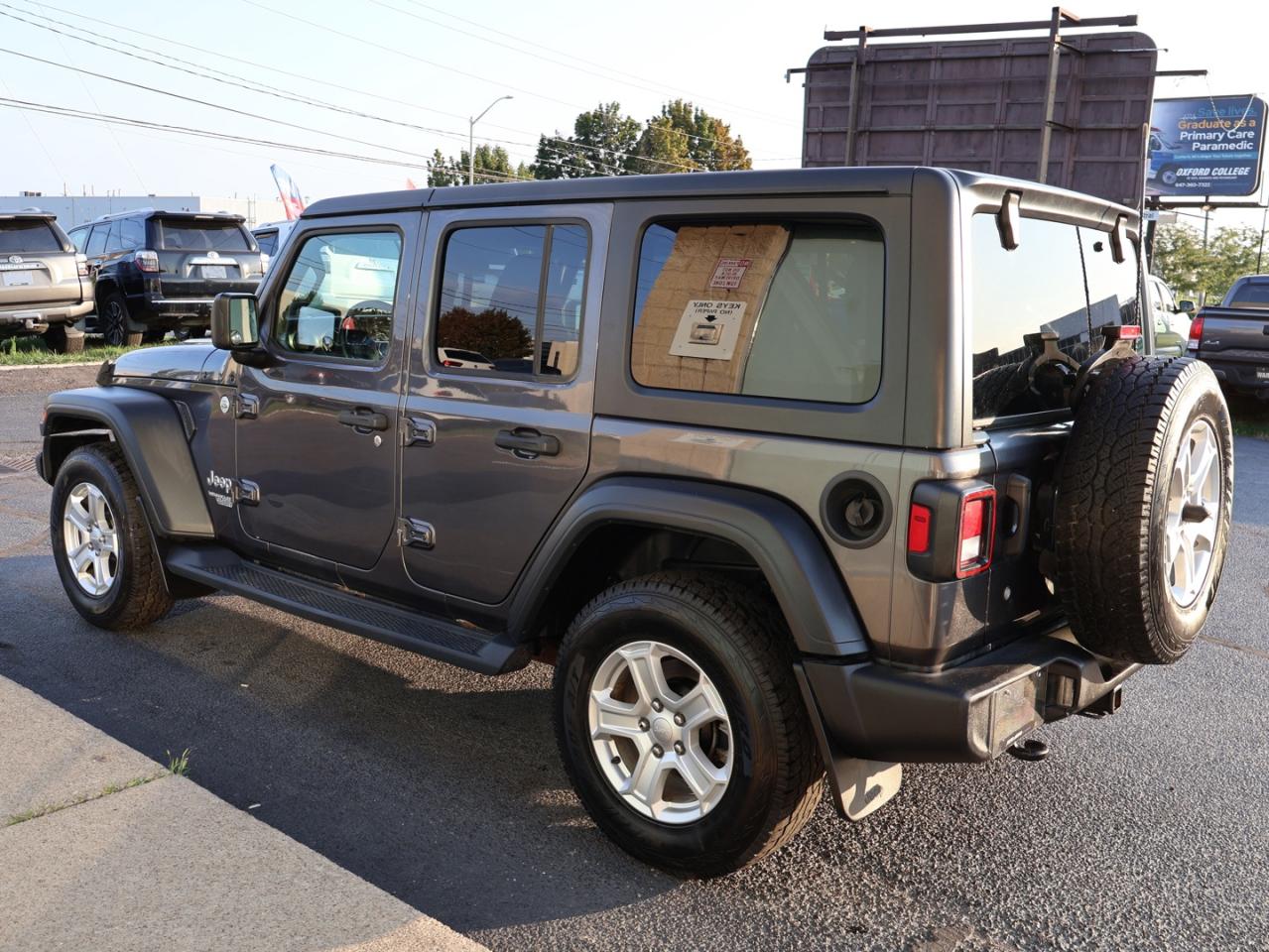2018 Jeep Wrangler JK V6 UNLIMITED SPORT 4WD CERTIFIED *ACCIDENT FREE* CAMERA BLUETOOTH CRUISE ALLOYS - Photo #4