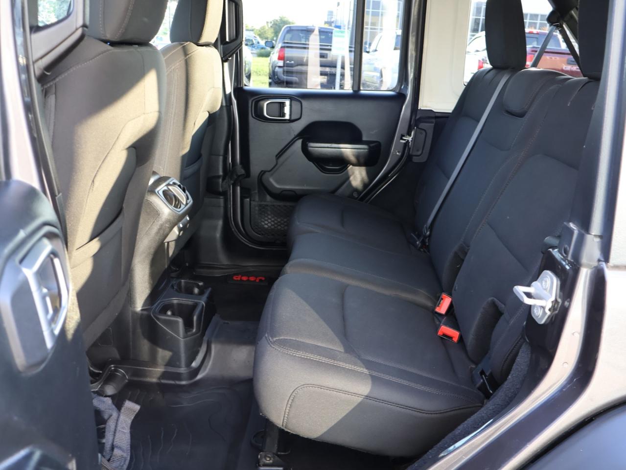 2018 Jeep Wrangler JK V6 UNLIMITED SPORT 4WD CERTIFIED *ACCIDENT FREE* CAMERA BLUETOOTH CRUISE ALLOYS - Photo #15