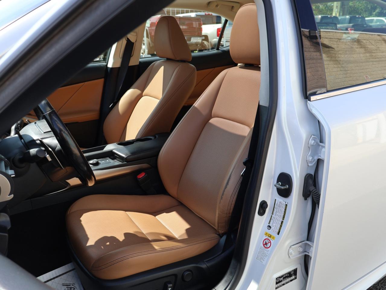 2017 Lexus IS 300 PREMIUM AWD CERTIFIED CAMERA BLUETOOTH LEATHER HEAT/COOL SUNROOF CRUISE ALLOYS - Photo #14