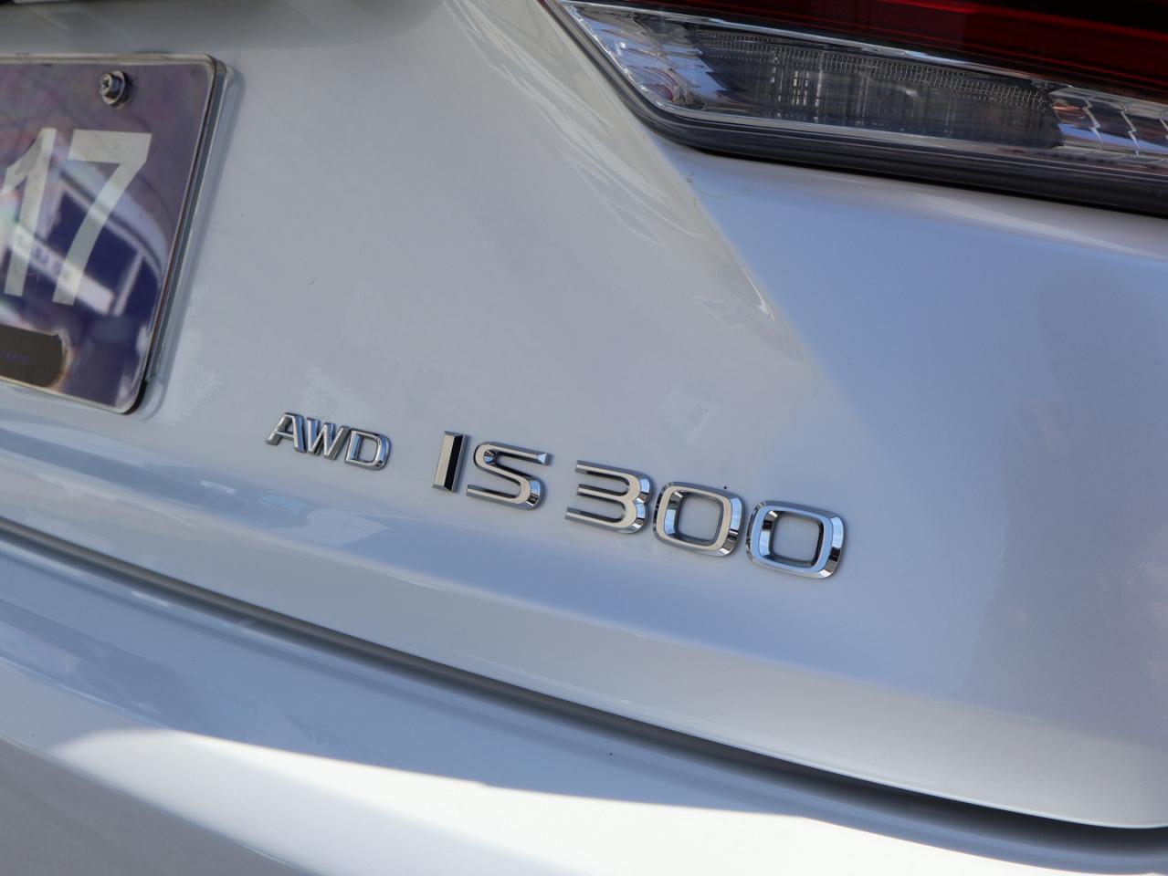 2017 Lexus IS 300 PREMIUM AWD CERTIFIED CAMERA BLUETOOTH LEATHER HEAT/COOL SUNROOF CRUISE ALLOYS - Photo #40