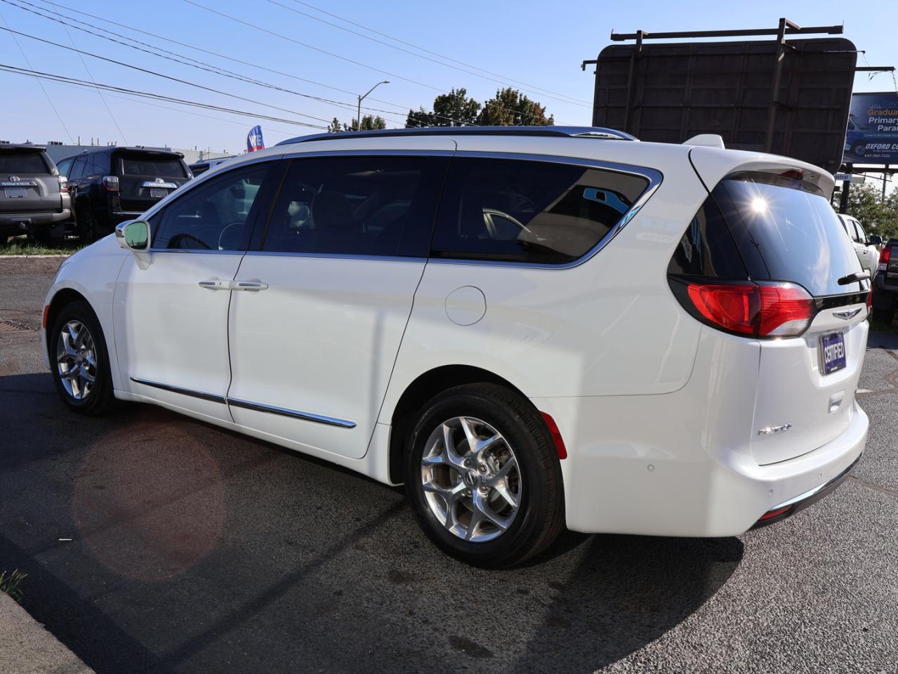 2019 Chrysler Pacifica LIMITED CERTIFIED *CHRYSLER MAINTAIN*7 SEATS* NAVI 360 CAMERA PANO ROOF HEAT/COOL LEATHER P,SENSORS CHROME - Photo #4