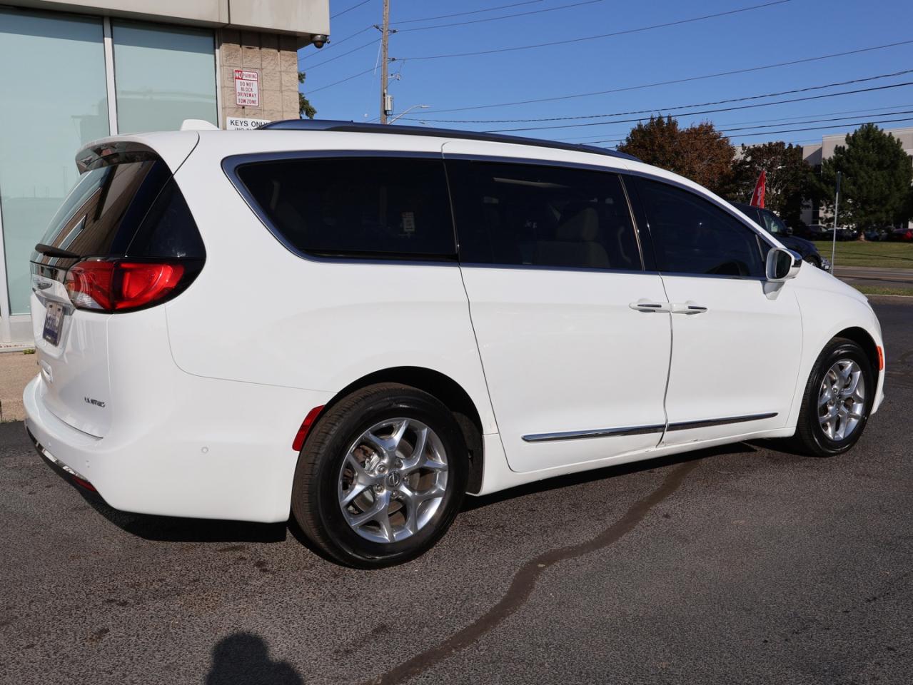 2019 Chrysler Pacifica LIMITED CERTIFIED *CHRYSLER MAINTAIN*7 SEATS* NAVI 360 CAMERA PANO ROOF HEAT/COOL LEATHER P,SENSORS CHROME - Photo #7