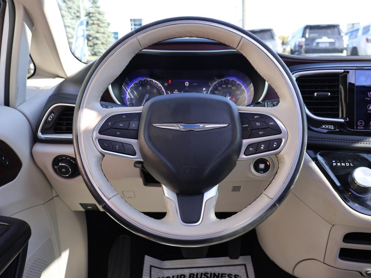 2019 Chrysler Pacifica LIMITED CERTIFIED *CHRYSLER MAINTAIN*7 SEATS* NAVI 360 CAMERA PANO ROOF HEAT/COOL LEATHER P,SENSORS CHROME - Photo #10