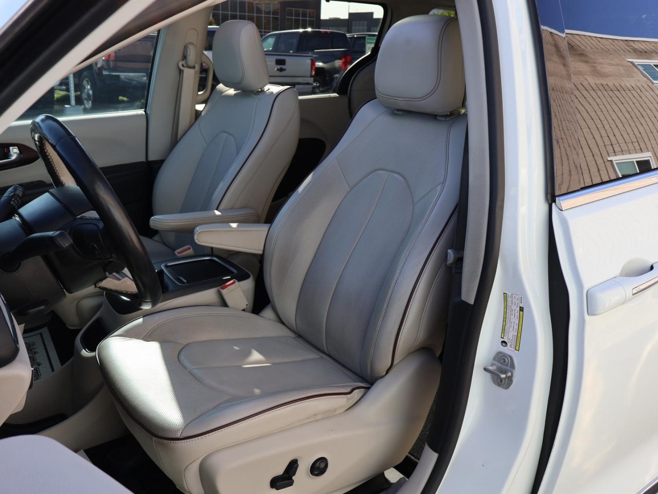 2019 Chrysler Pacifica LIMITED CERTIFIED *CHRYSLER MAINTAIN*7 SEATS* NAVI 360 CAMERA PANO ROOF HEAT/COOL LEATHER P,SENSORS CHROME - Photo #14