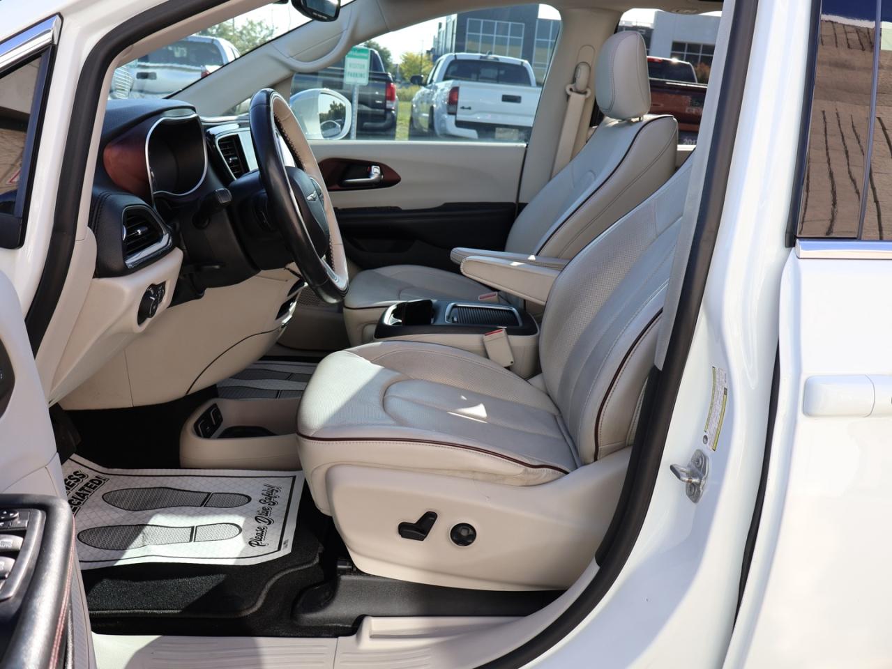 2019 Chrysler Pacifica LIMITED CERTIFIED *CHRYSLER MAINTAIN*7 SEATS* NAVI 360 CAMERA PANO ROOF HEAT/COOL LEATHER P,SENSORS CHROME - Photo #15