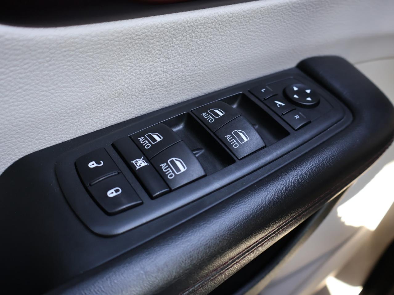 2019 Chrysler Pacifica LIMITED CERTIFIED *CHRYSLER MAINTAIN*7 SEATS* NAVI 360 CAMERA PANO ROOF HEAT/COOL LEATHER P,SENSORS CHROME - Photo #30