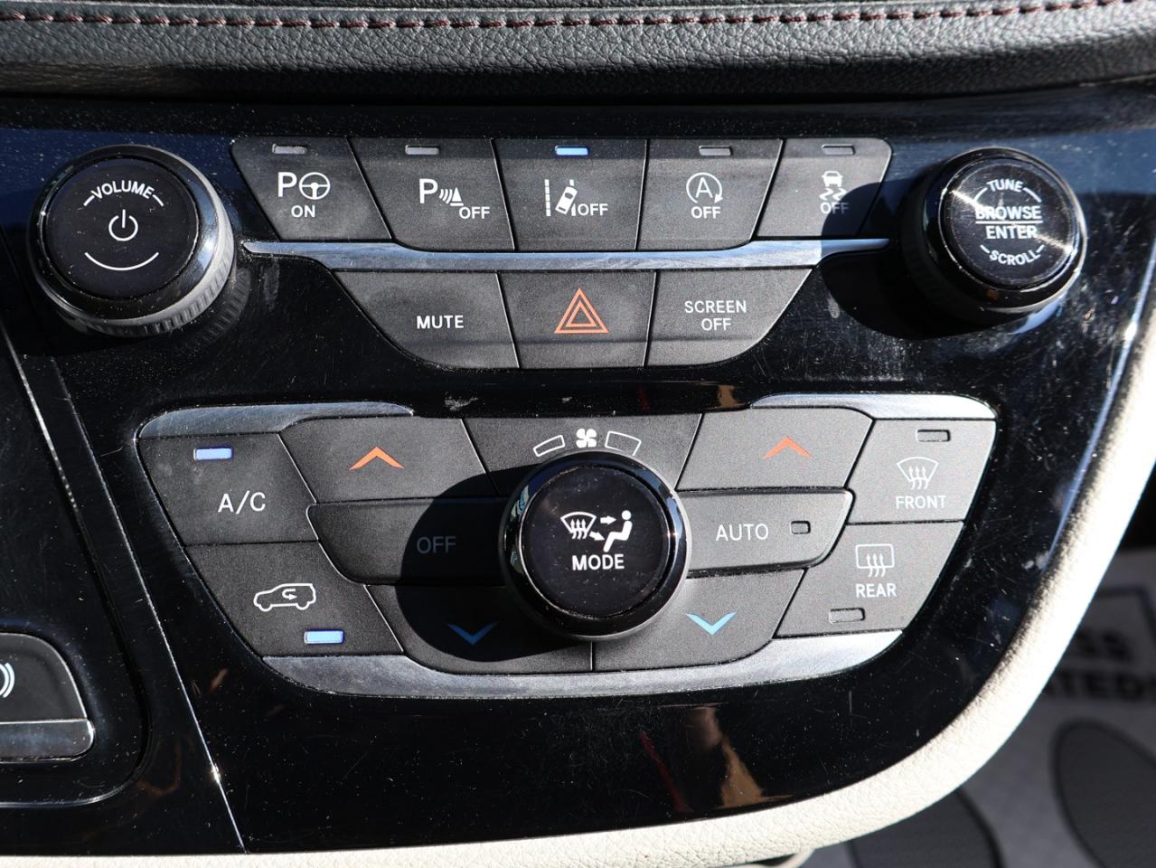 2019 Chrysler Pacifica LIMITED CERTIFIED *CHRYSLER MAINTAIN*7 SEATS* NAVI 360 CAMERA PANO ROOF HEAT/COOL LEATHER P,SENSORS CHROME - Photo #29