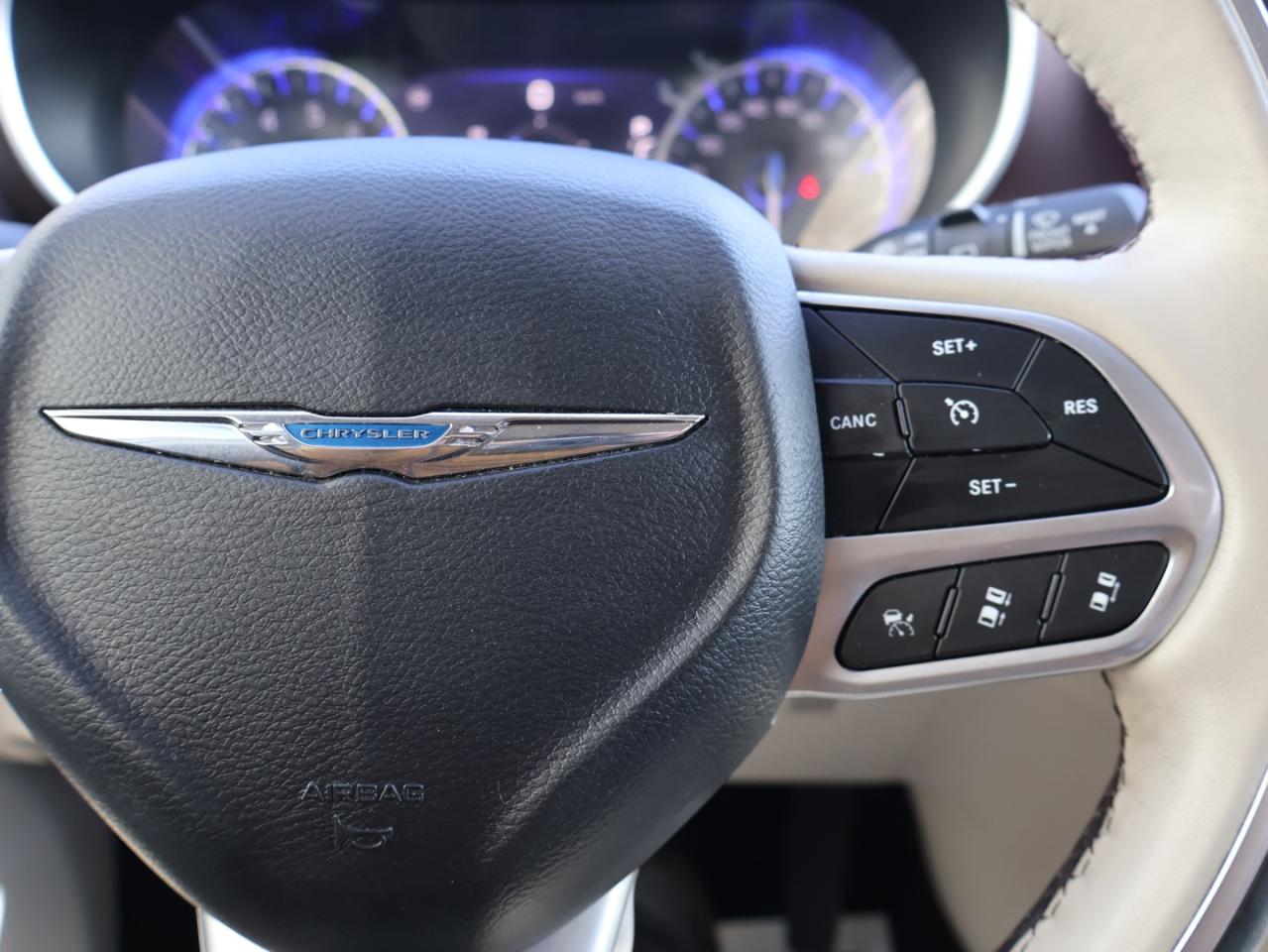 2019 Chrysler Pacifica LIMITED CERTIFIED *CHRYSLER MAINTAIN*7 SEATS* NAVI 360 CAMERA PANO ROOF HEAT/COOL LEATHER P,SENSORS CHROME - Photo #40