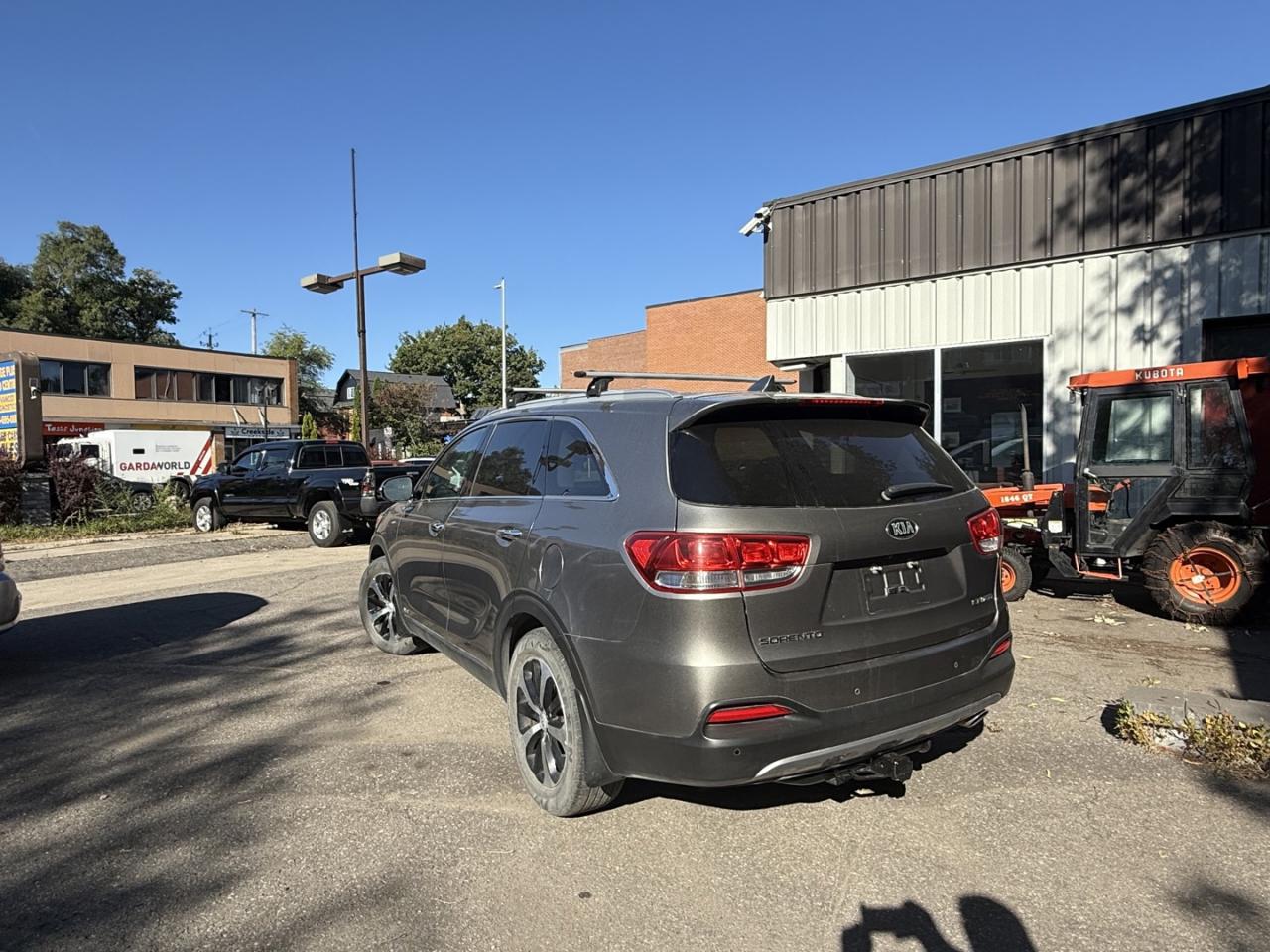 2018 Kia Sorento EX AWD - Photo #3
