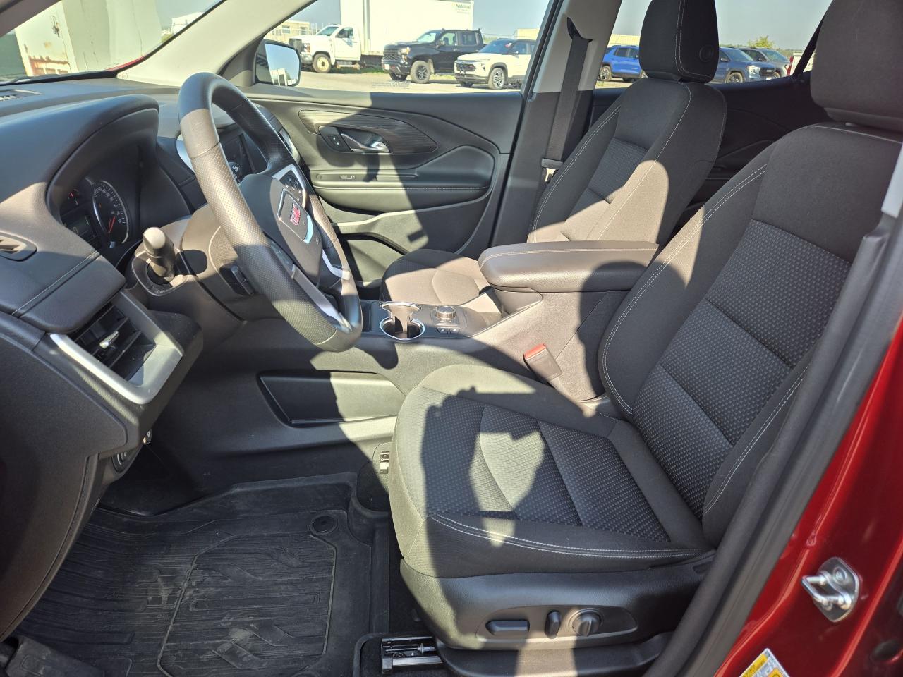 2024 GMC Terrain SLE - Photo #4