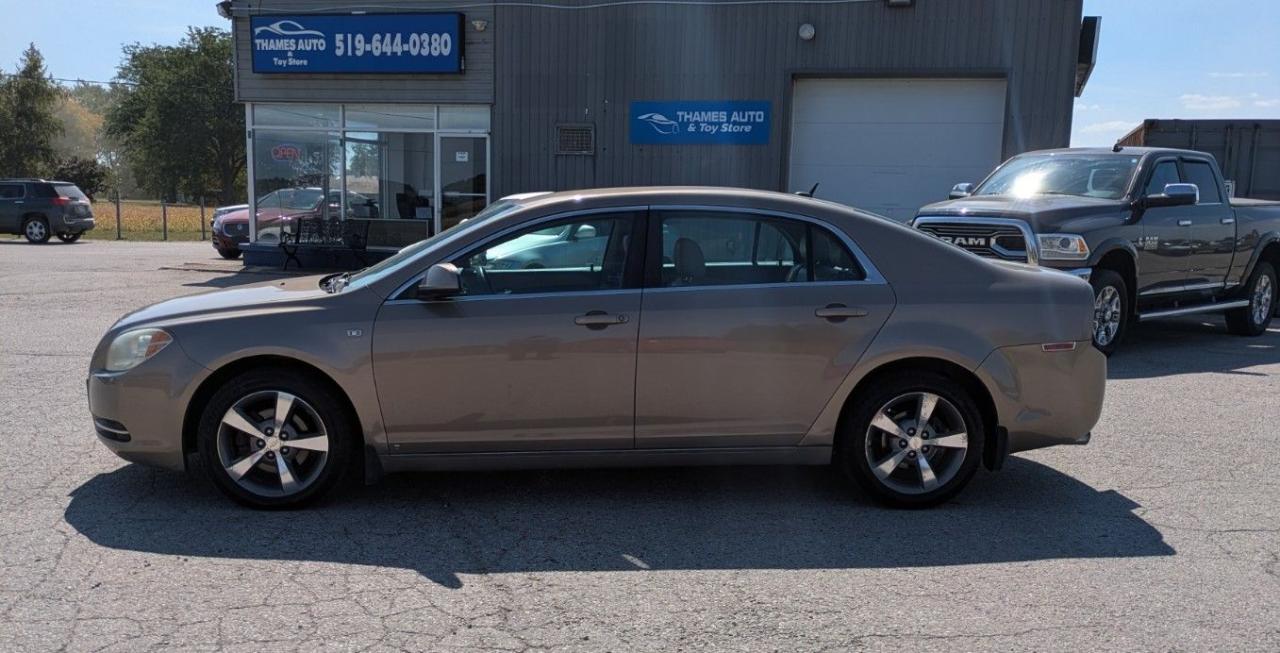 2008 Chevrolet Malibu 2LT - Photo #2