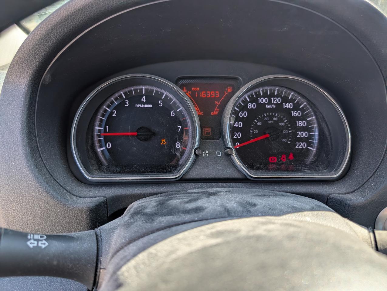 2014 Nissan Versa SL Photo