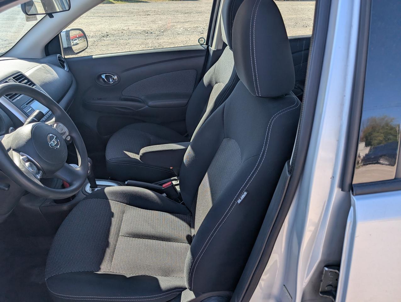 2014 Nissan Versa SL Photo