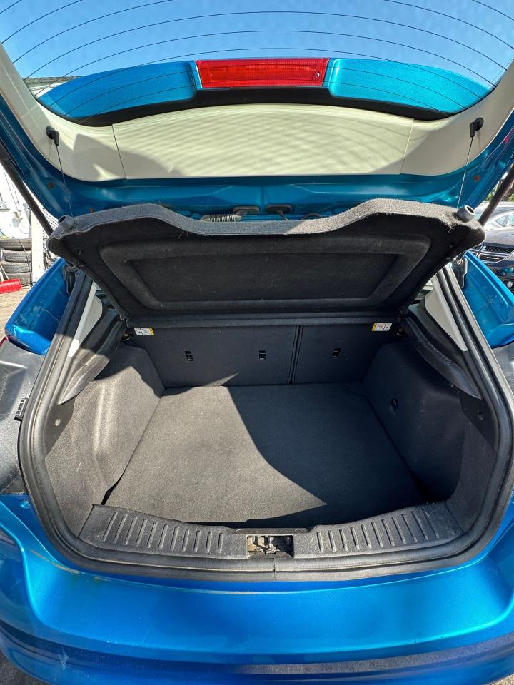 2014 Ford Focus SE HB | NO ACCIDENTS | CERTIFIED | 43 RECORDS - Photo #16