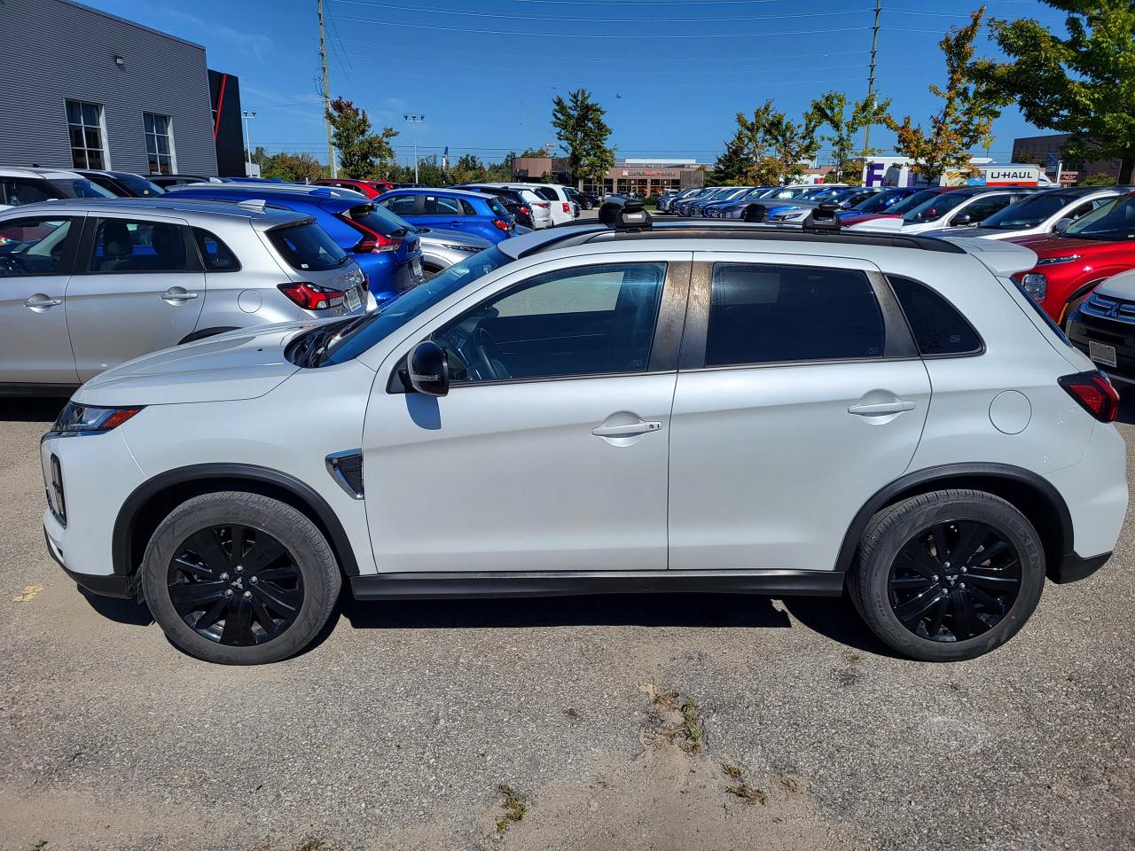 2022 Mitsubishi RVR SE-LTD Photo4