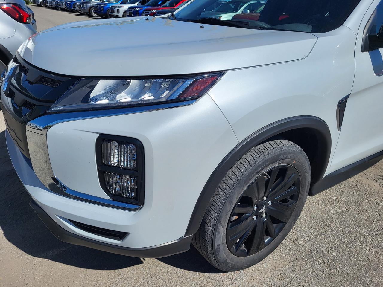 2022 Mitsubishi RVR SE-LTD Photo