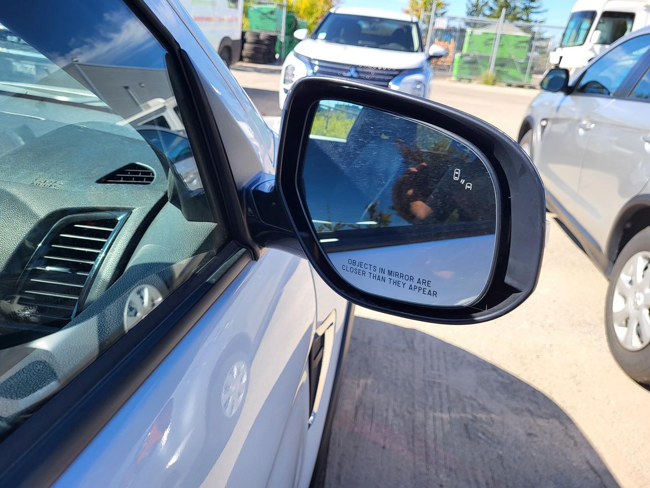 2022 Mitsubishi RVR SE-LTD Photo