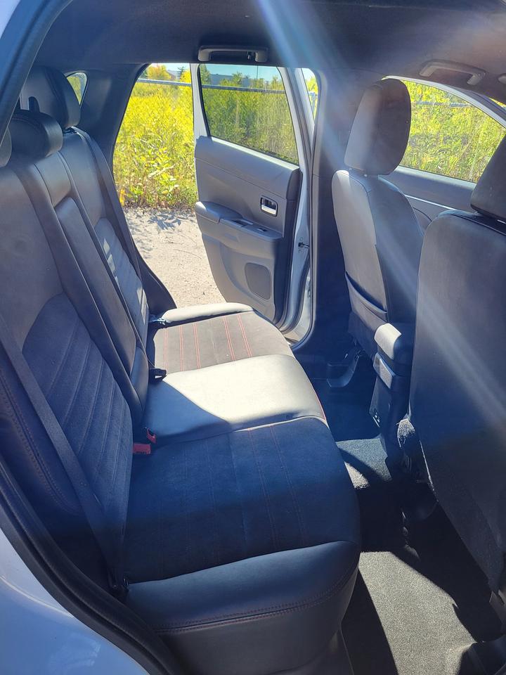 2022 Mitsubishi RVR SE-LTD Photo