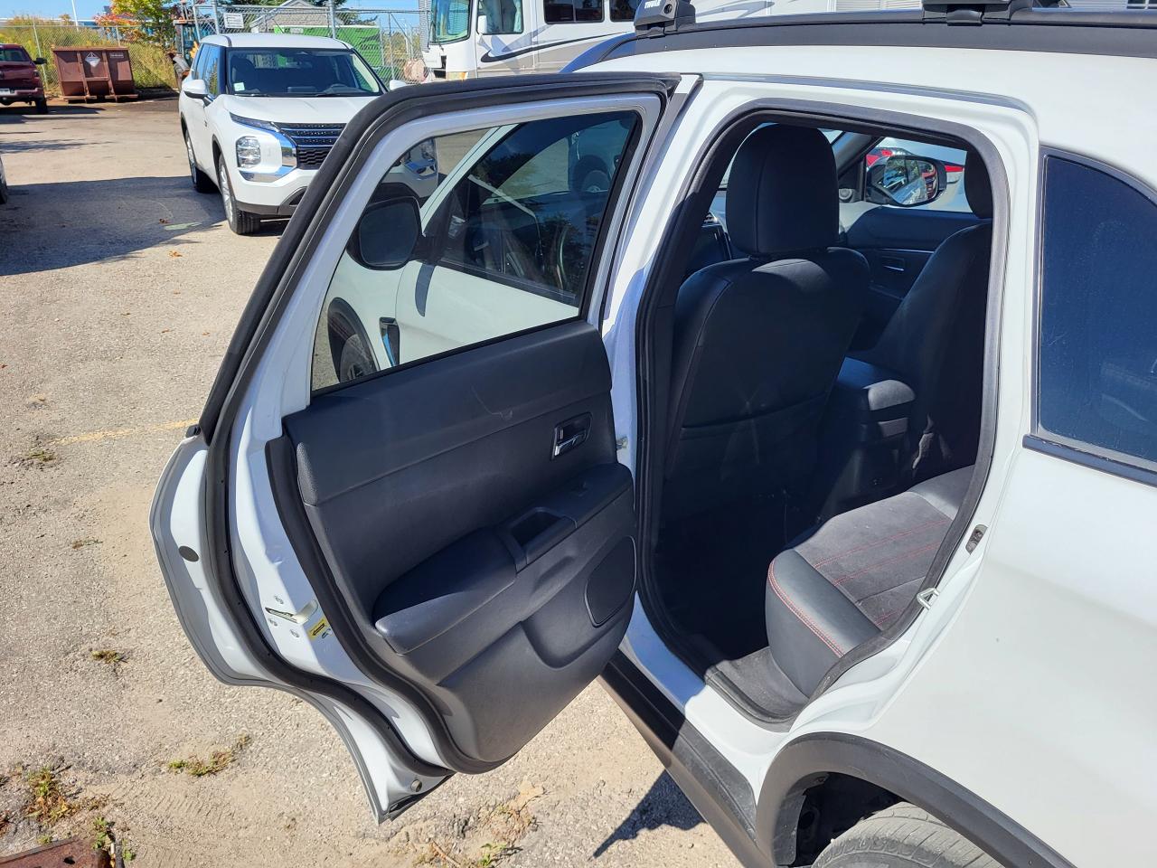 2022 Mitsubishi RVR SE-LTD Photo