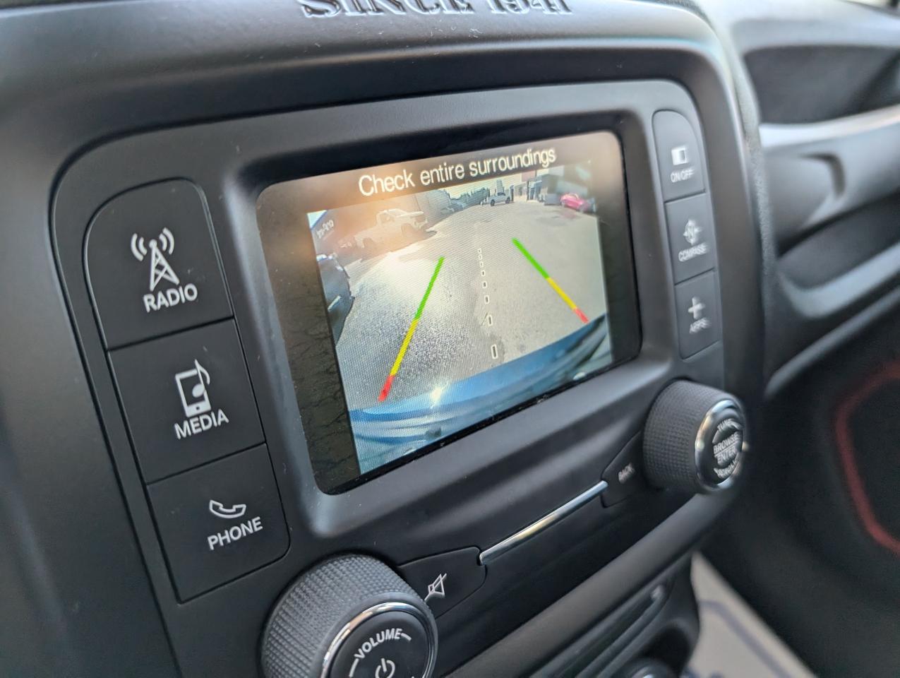 2016 Jeep Renegade Trailhawk | NO ACCIDENTS | ONE OWNER | - Photo #15