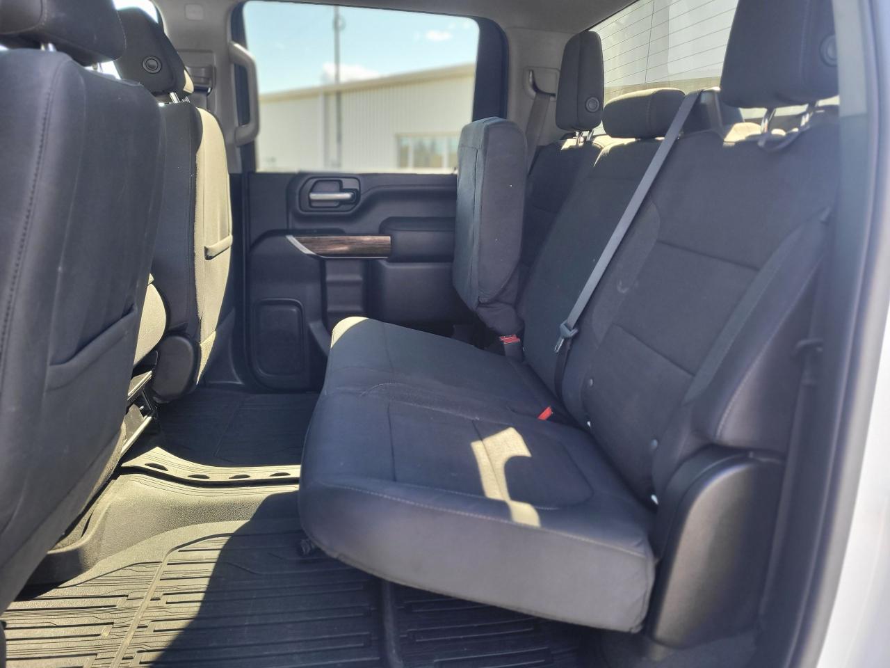 2023 GMC Sierra SLE 2500 4X4 Photo4