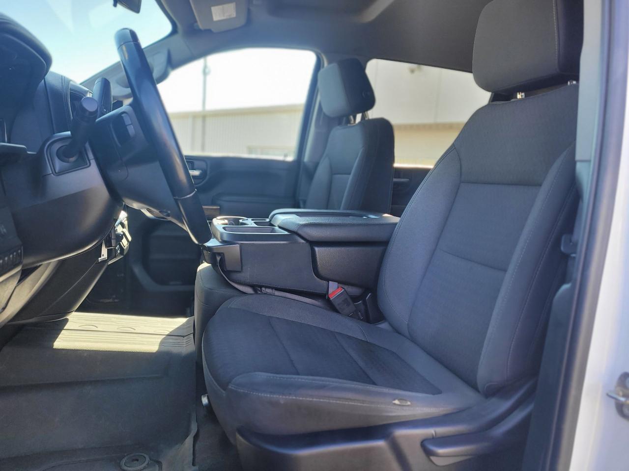 2023 GMC Sierra SLE 2500 4X4 Photo5