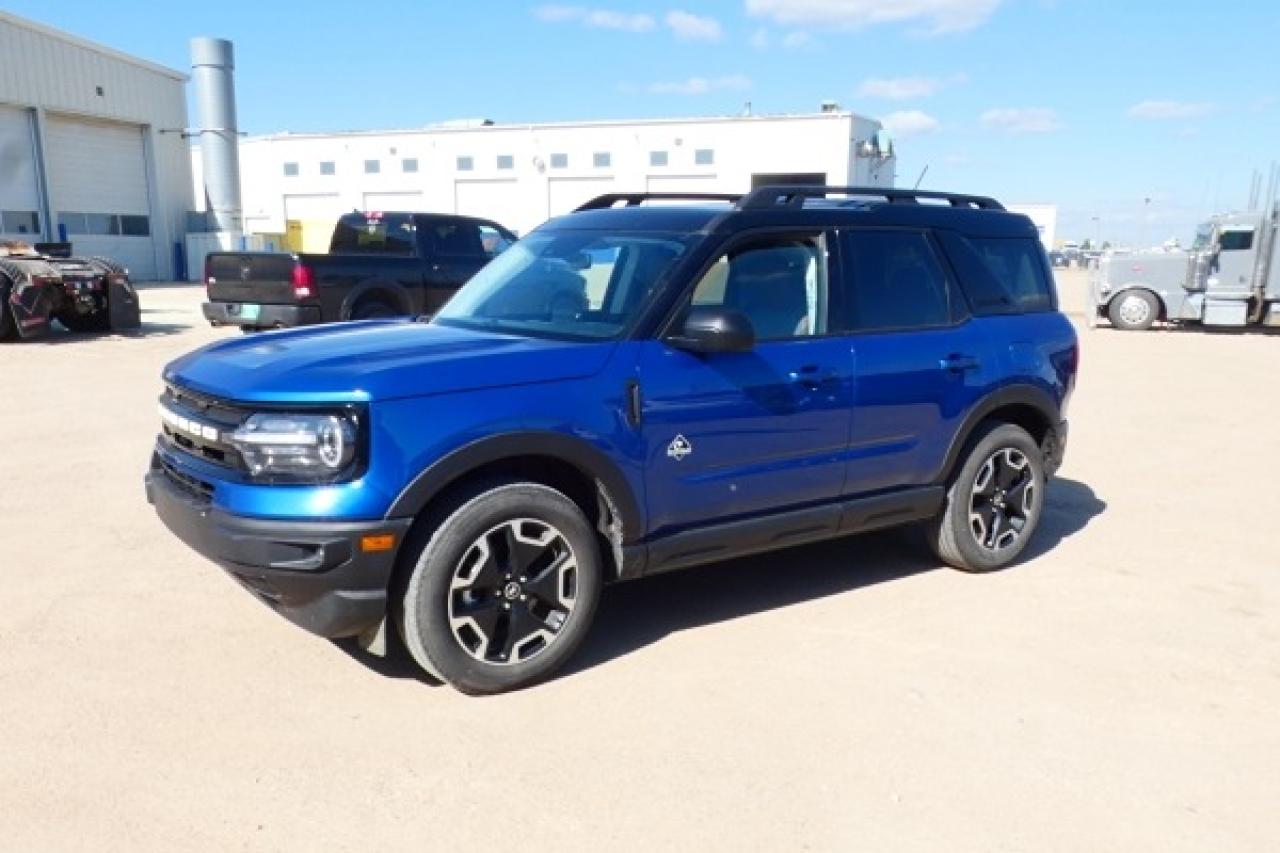 2024 Ford Bronco Sport Outer Banks 4x4 w/Htd L.wrap, BUC - Photo #2