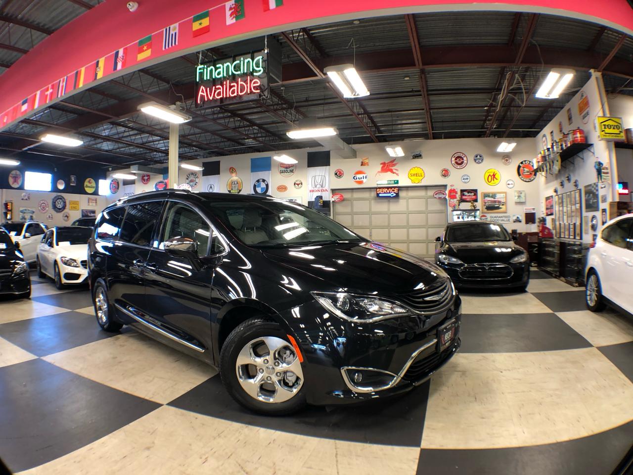 2018 Chrysler Pacifica Hybrid LIMITED LEATHER NAV P/DOORS & TAILGATE CAMERA