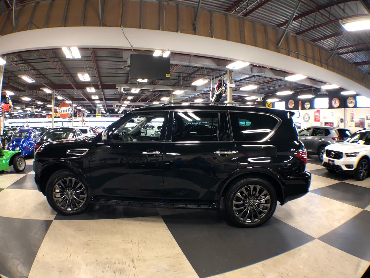 2023 Nissan Armada PLATINUM AWD 7 PASS AWD LEATHER SUNROOF NAV CAMERA Photo4