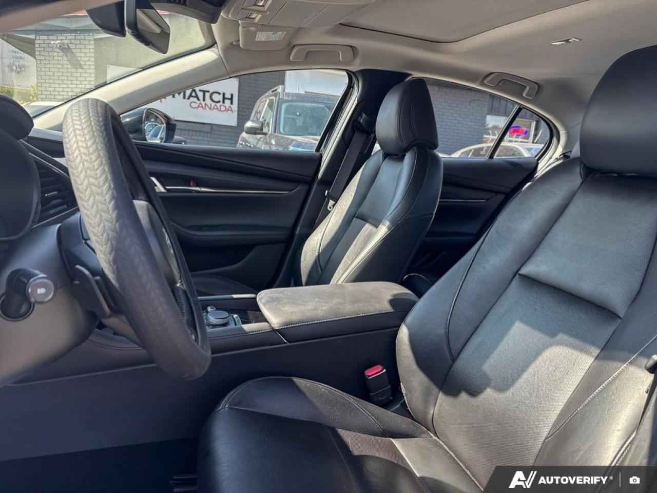 2019 Mazda MAZDA3 GT / NO ACCIDENTS / LEATHER / ROOF / NAV / LOADED - Photo #10