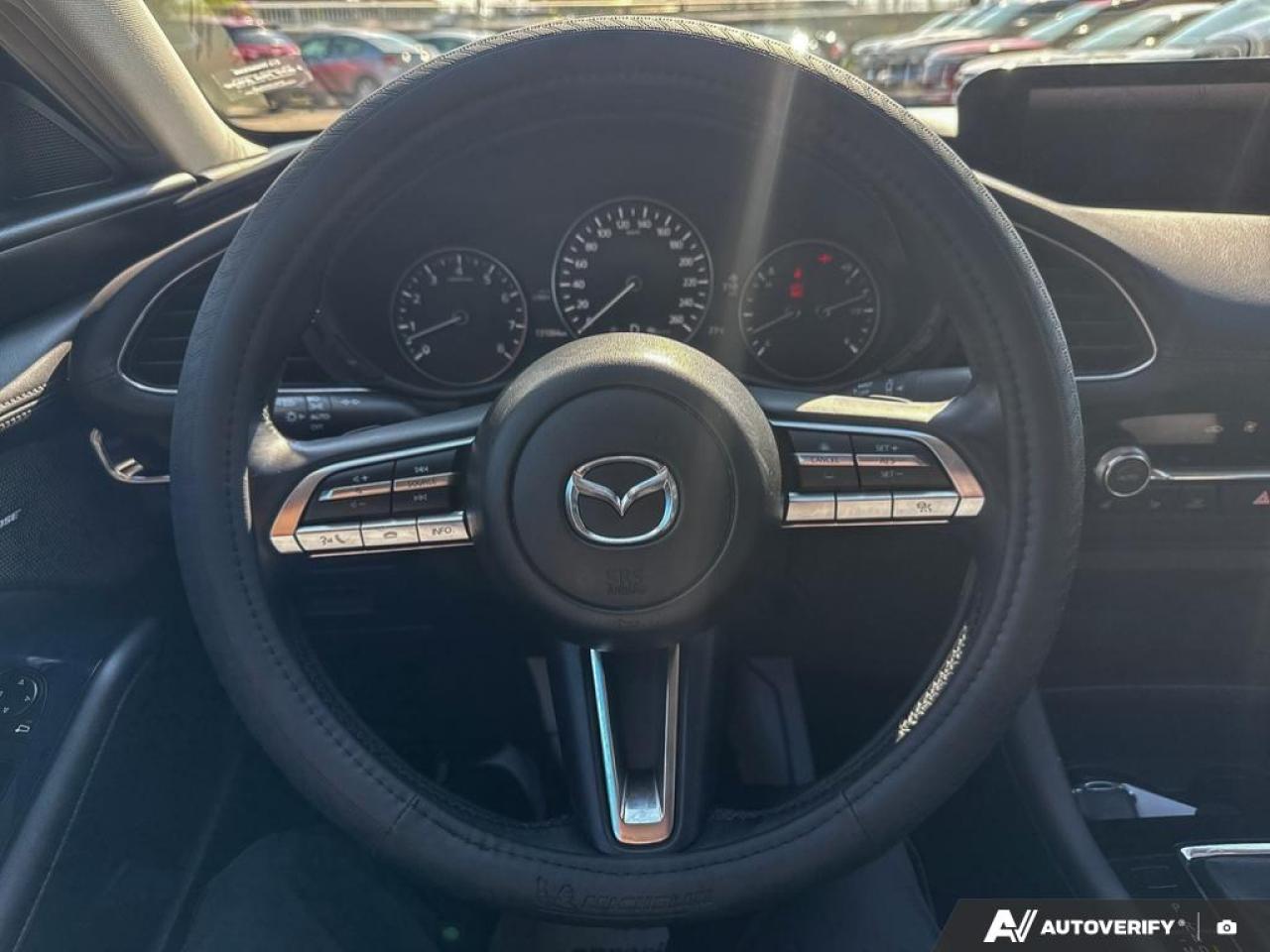 2019 Mazda MAZDA3 GT / NO ACCIDENTS / LEATHER / ROOF / NAV / LOADED - Photo #21