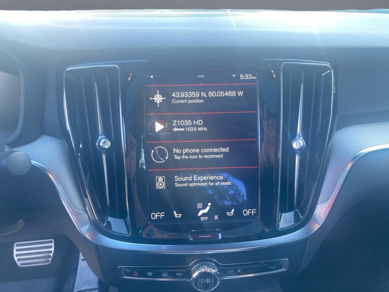 2022 Volvo S60 B5 R-Design Photo